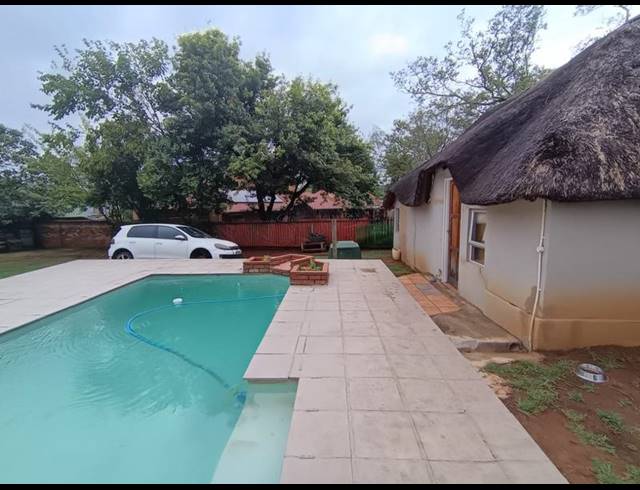 1 BEDROOM PROPERTY TO RENT IN WILGEHEUWEL